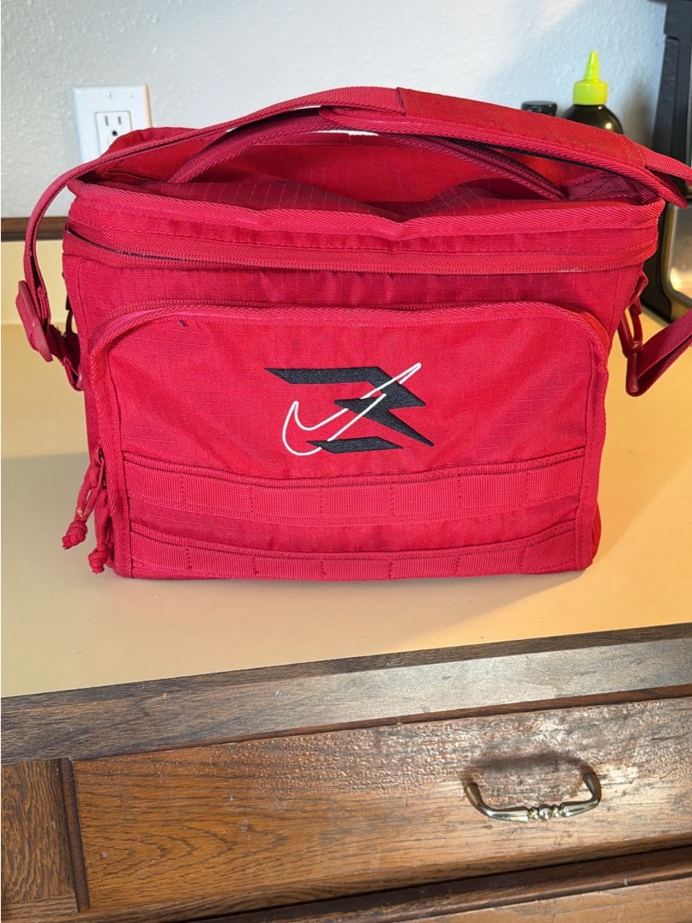 Nike lunchbox